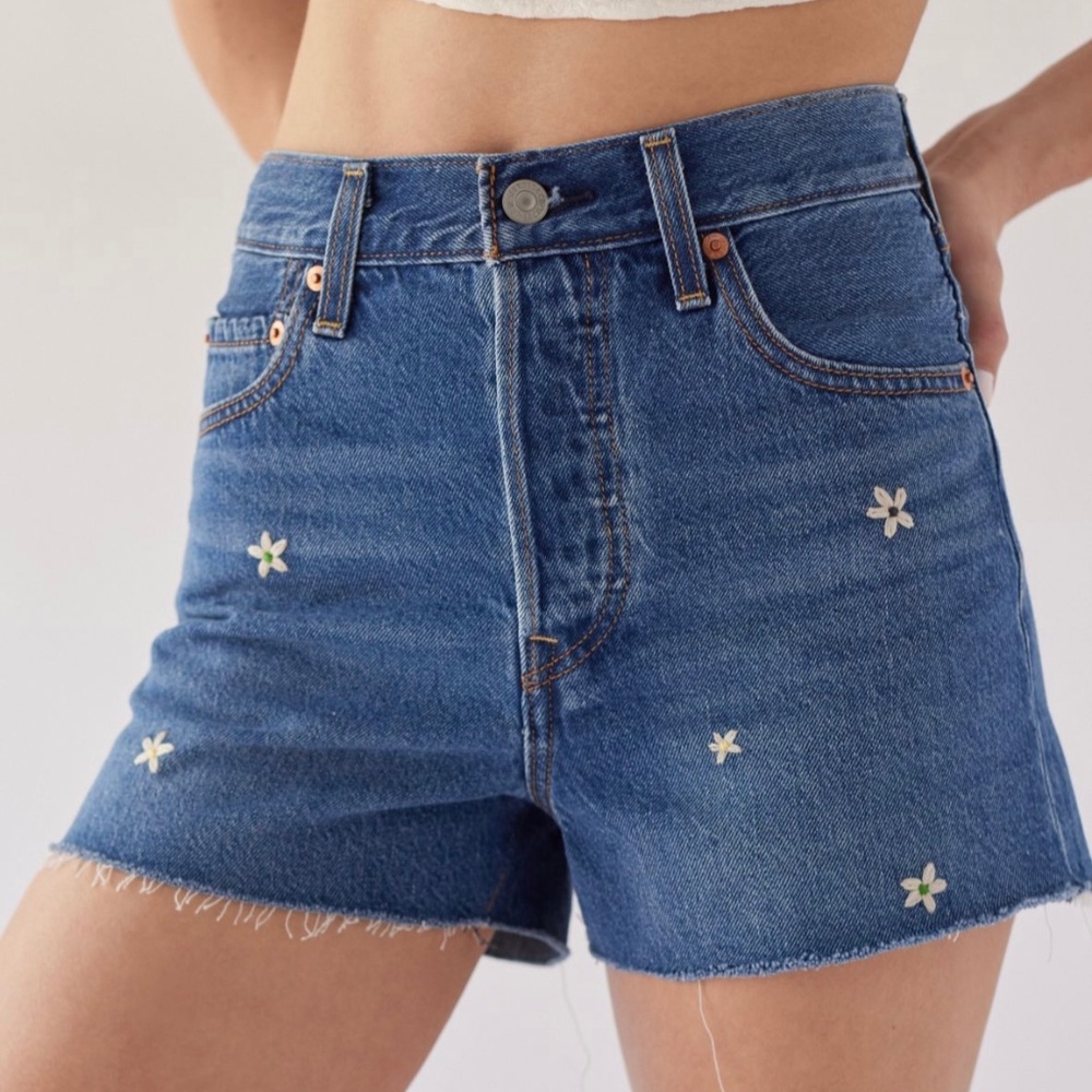 Levi’s Ribcage Embroidered Denim Shorts
